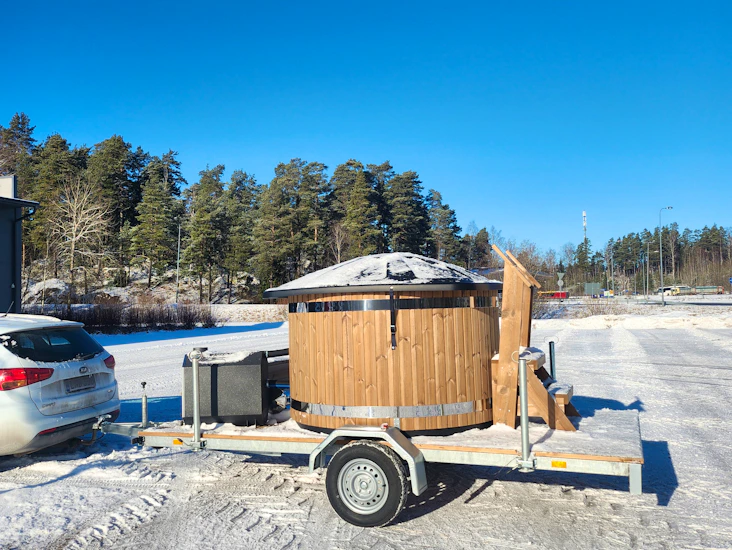 Uusi paljuvaunu/paljukärry