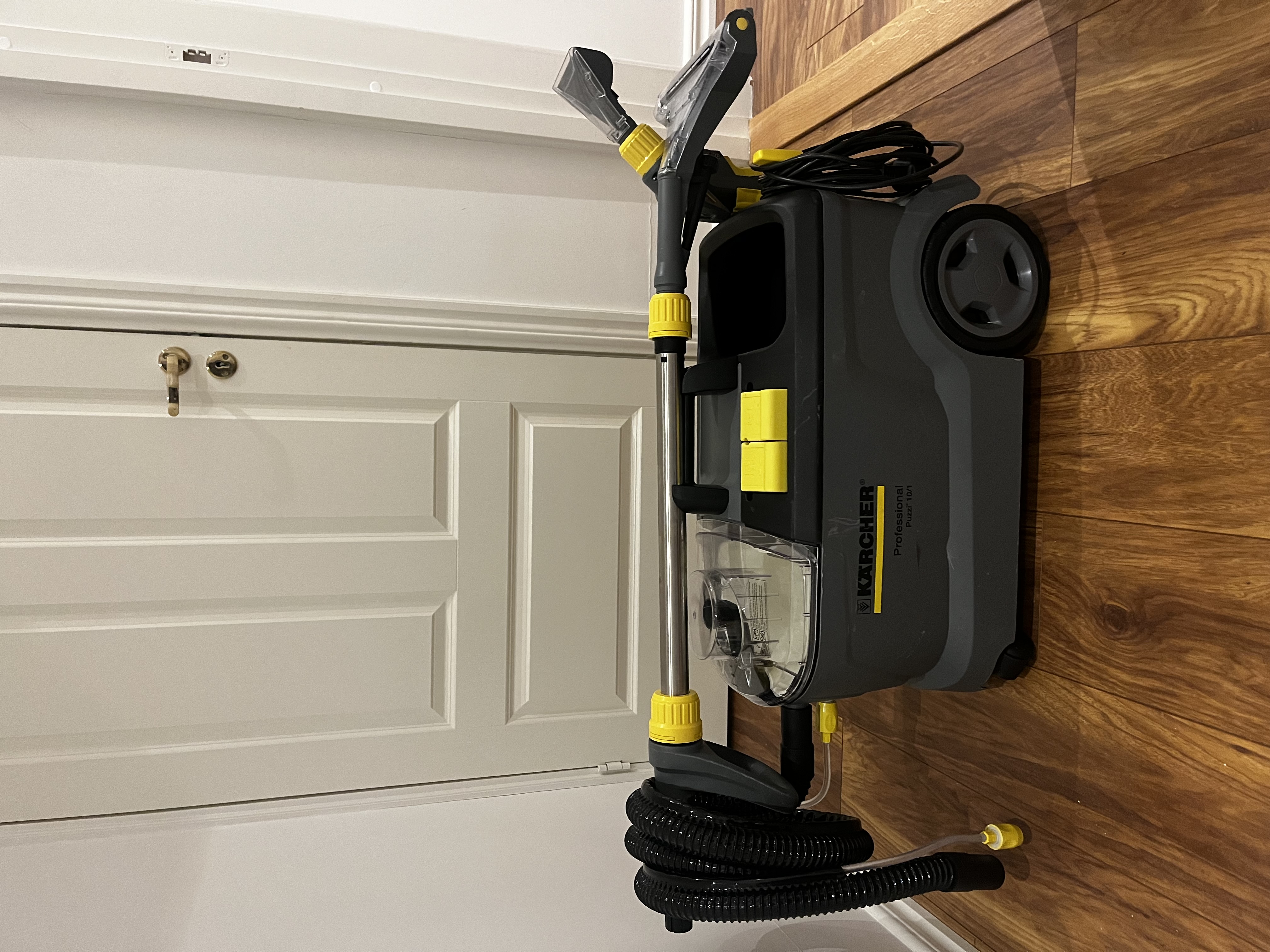 Professionell textil- och mattvätt – kärcher puzzi 10/1