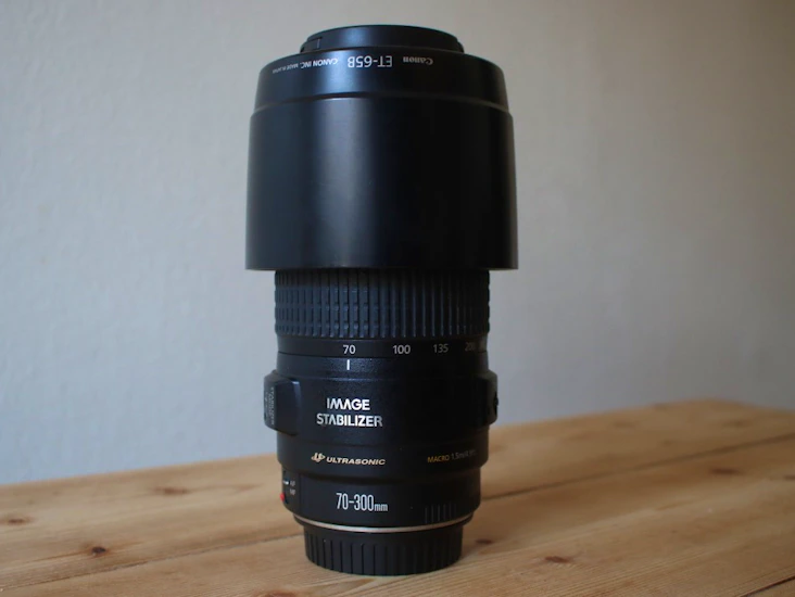 Canon ef 70-300mm f/4-5.6 is usm
