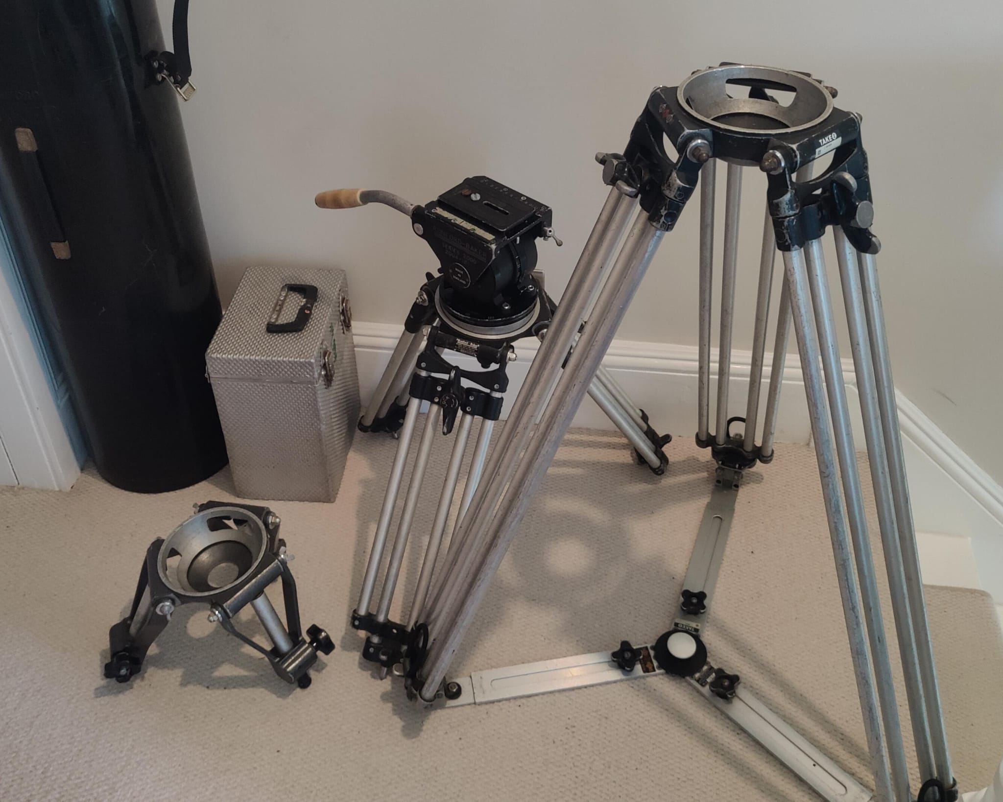 Ronford baker 2004 tripod head and tall, medium and small legs
