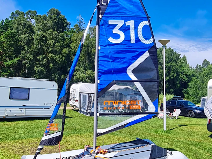 Uppblåsbar segelbåt minicat 310