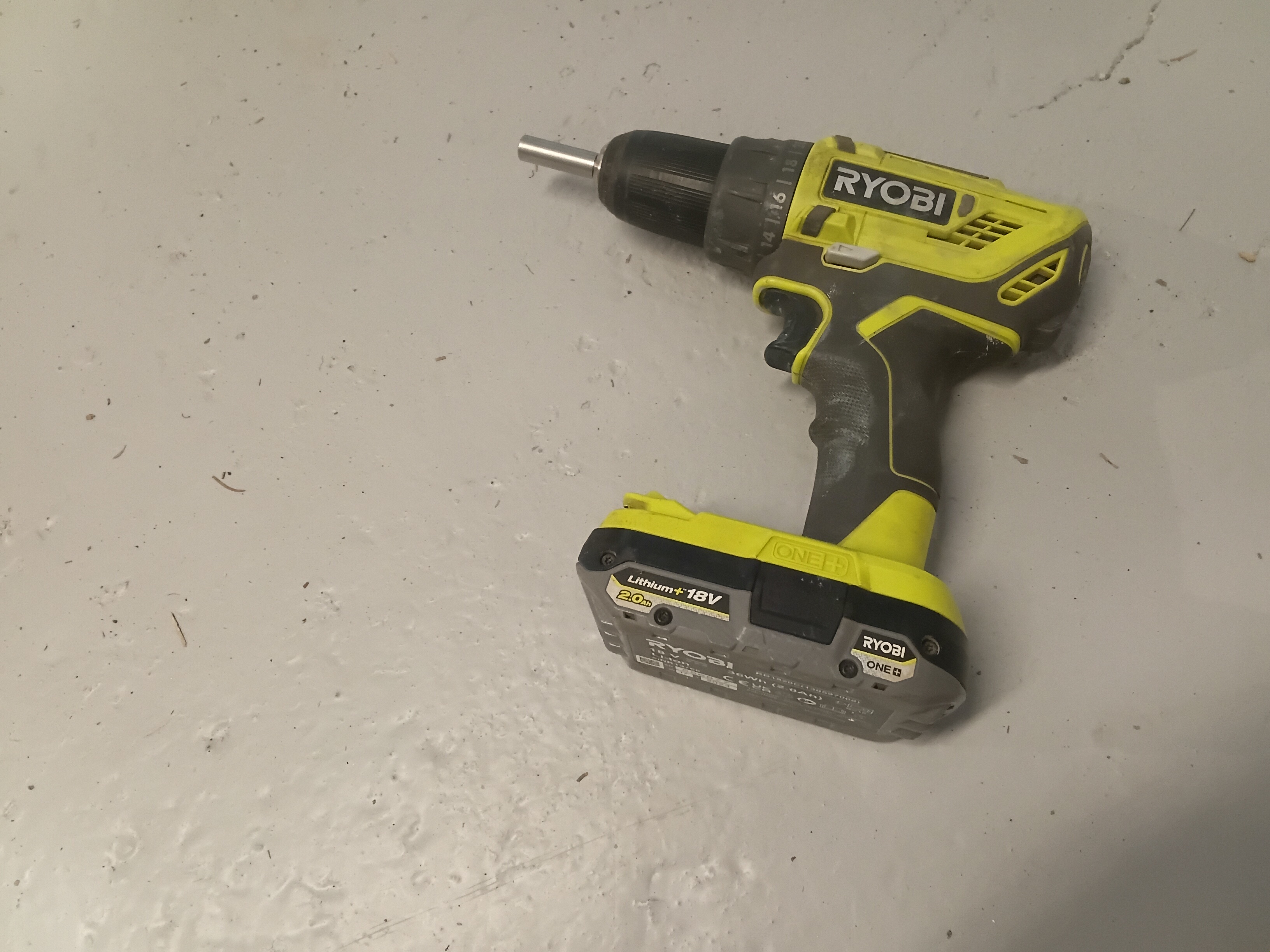 Ryobi one+ 18v drill/skrutrekker