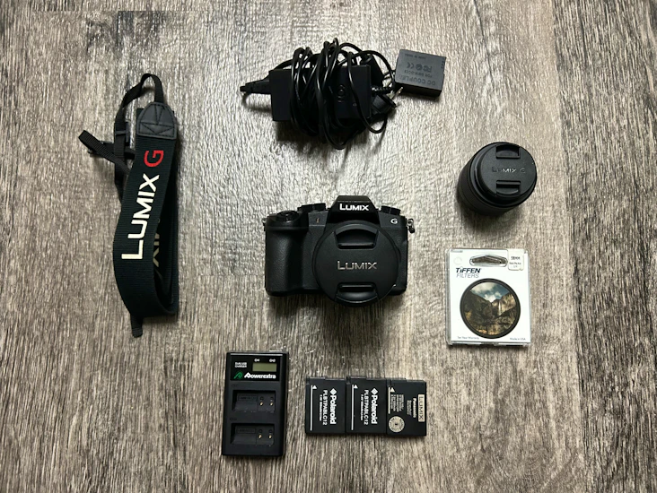 Panasonic lumix g85 (big bundle, major deal)