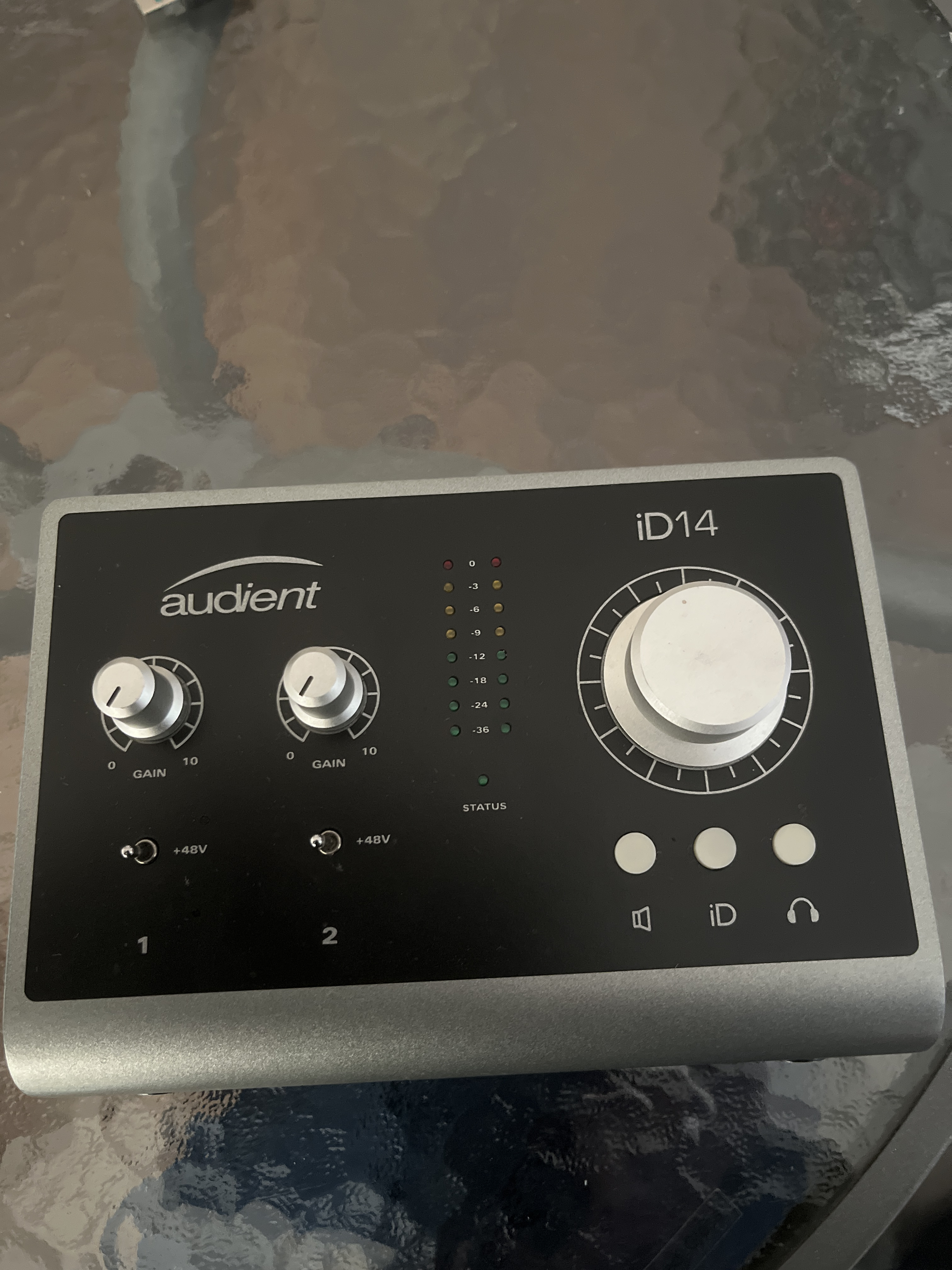 Audient id14