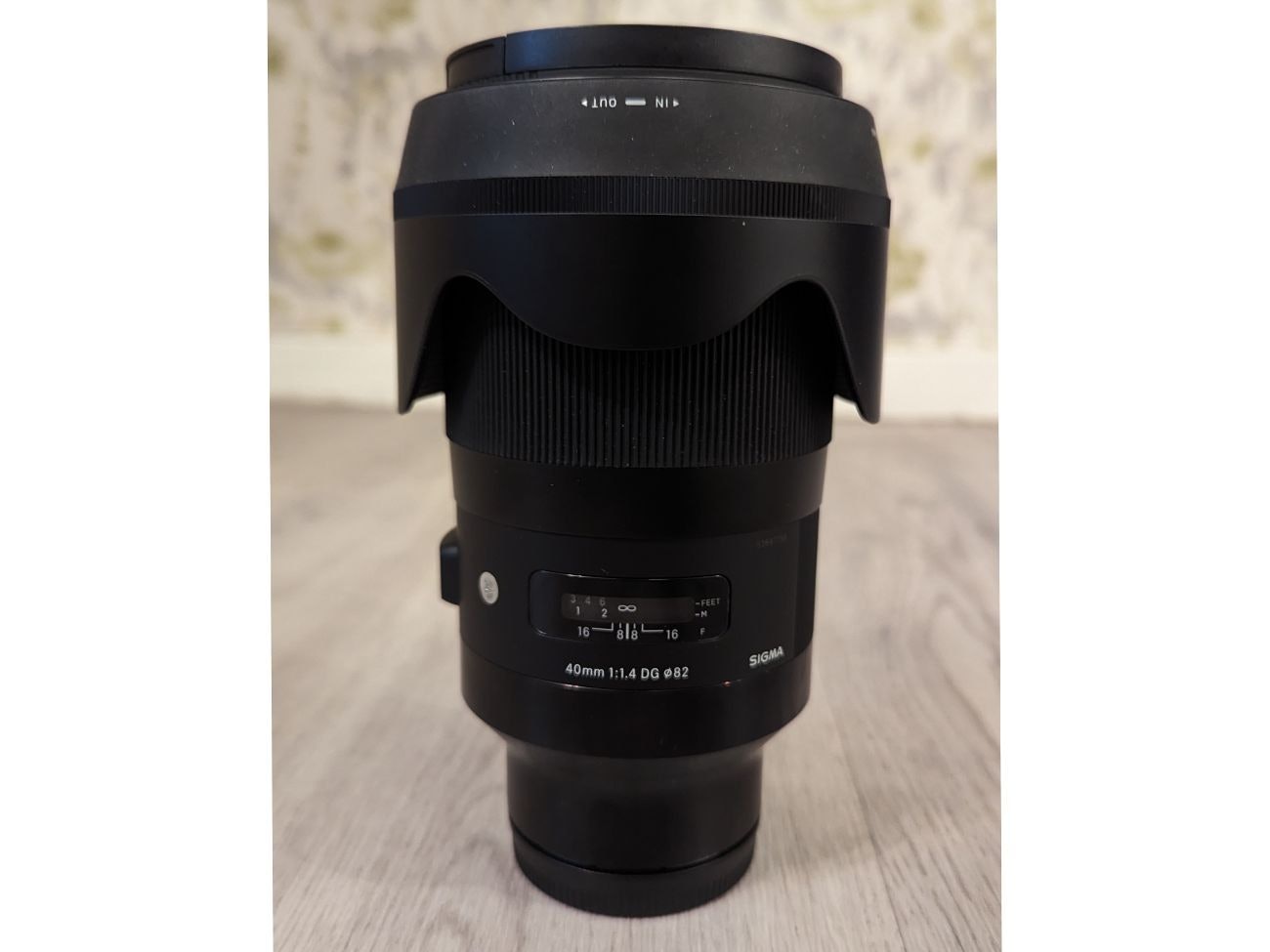 Sigma 40mm f1.4 dg hsm art lens - sony e-mount