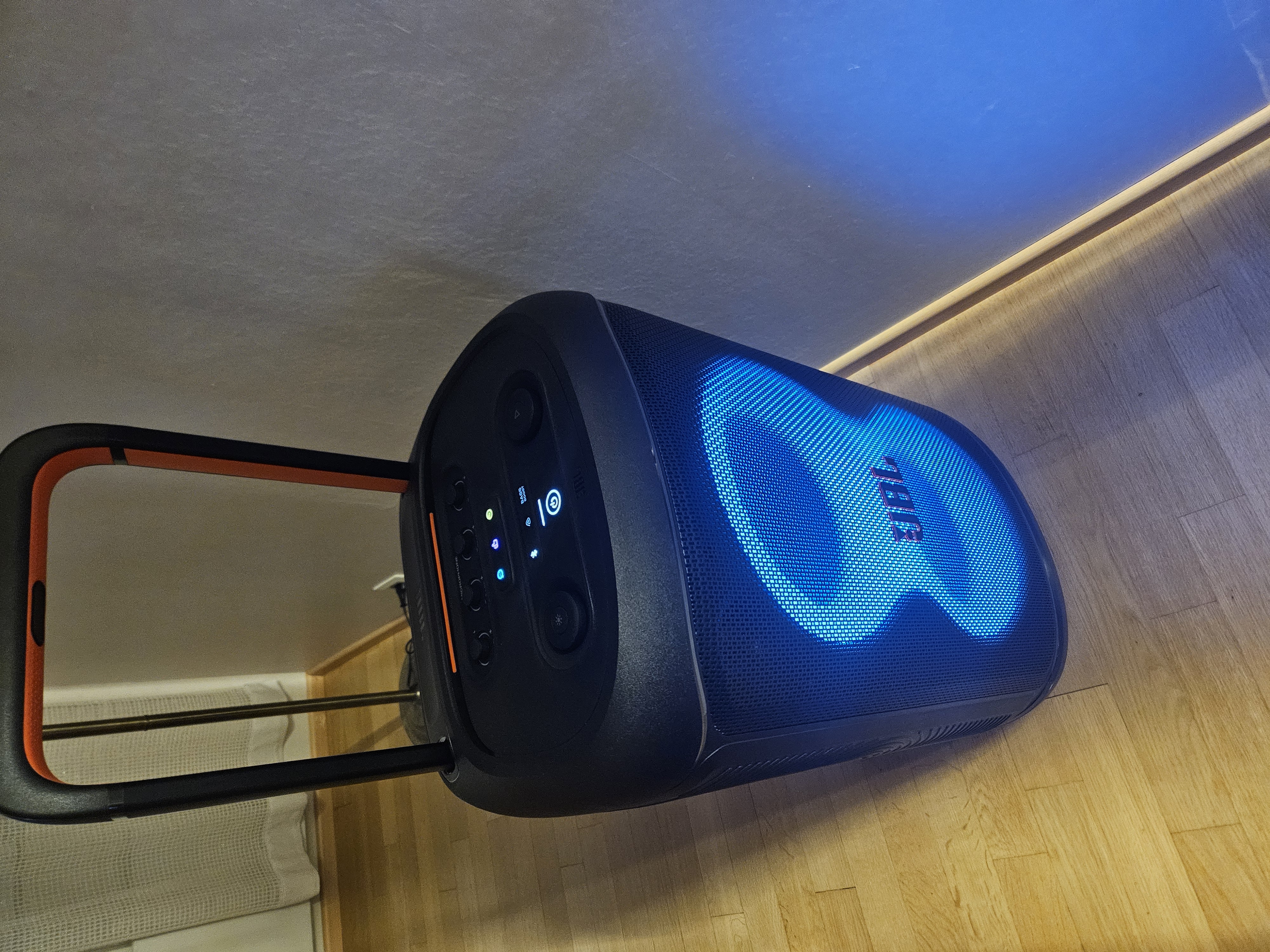 Jbl 520 partybox + 2x jbl easysing mic