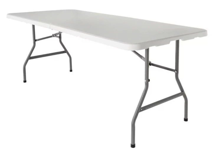 Bord och bänkar för 6-8 personer