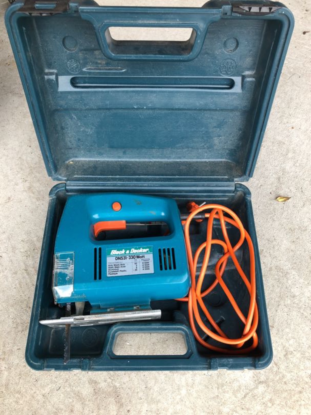 Sticksåg black&decker 330 w