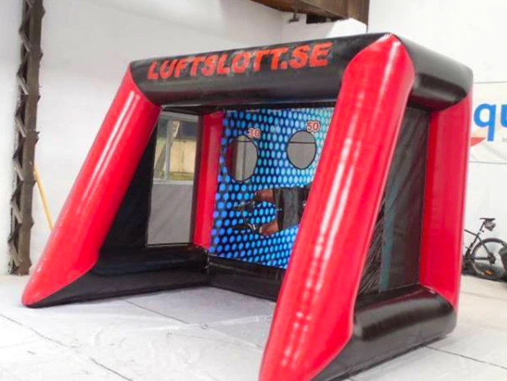 Uppblåsbart fotbollsmål