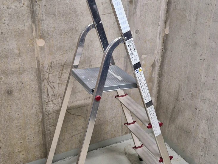 Trappestige med 4 trin, arbejdshøjde ca. 2,8m