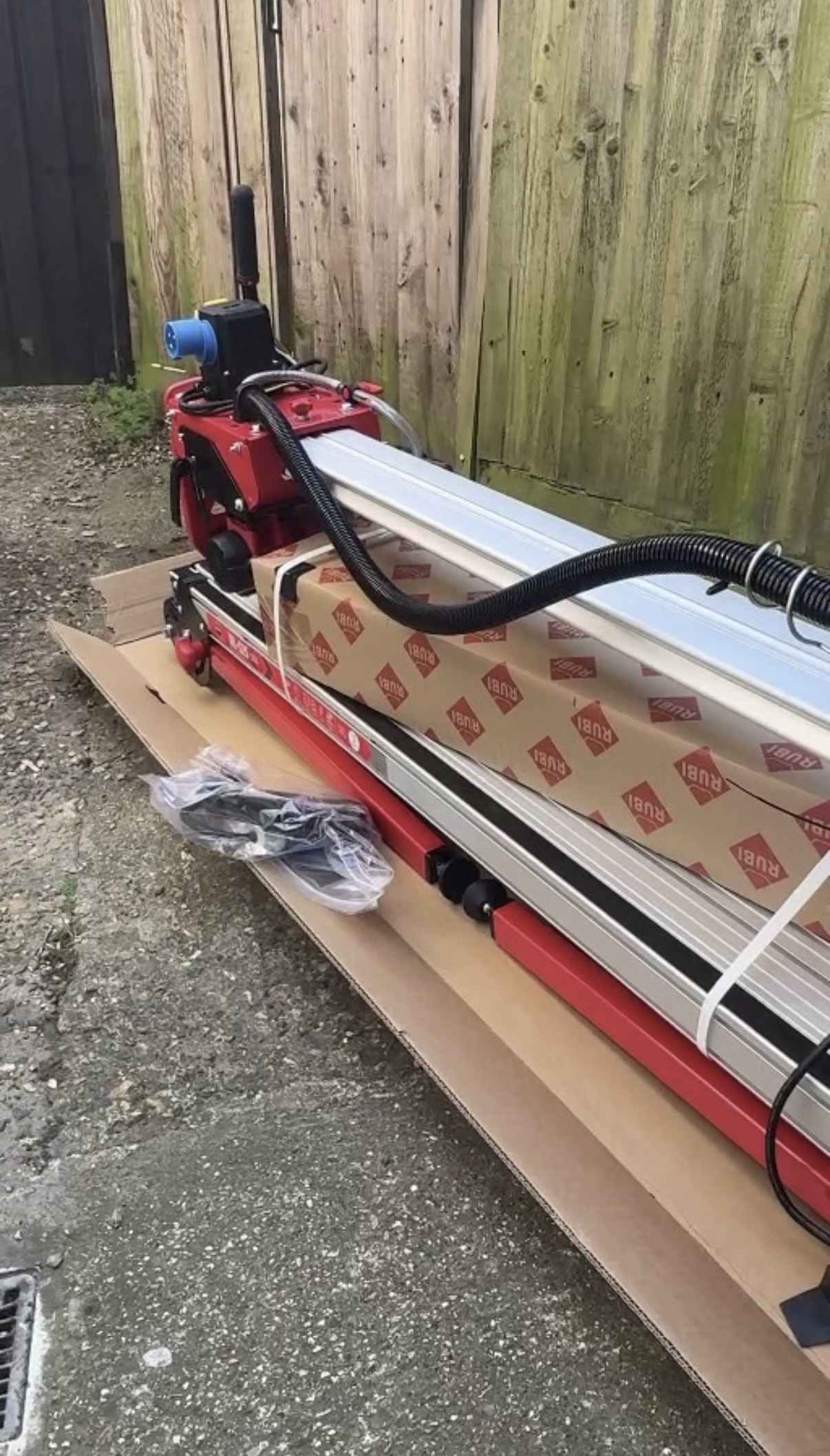 Rubi dl-125 large format  professional wet tile saw – 1200mm cutting capacity