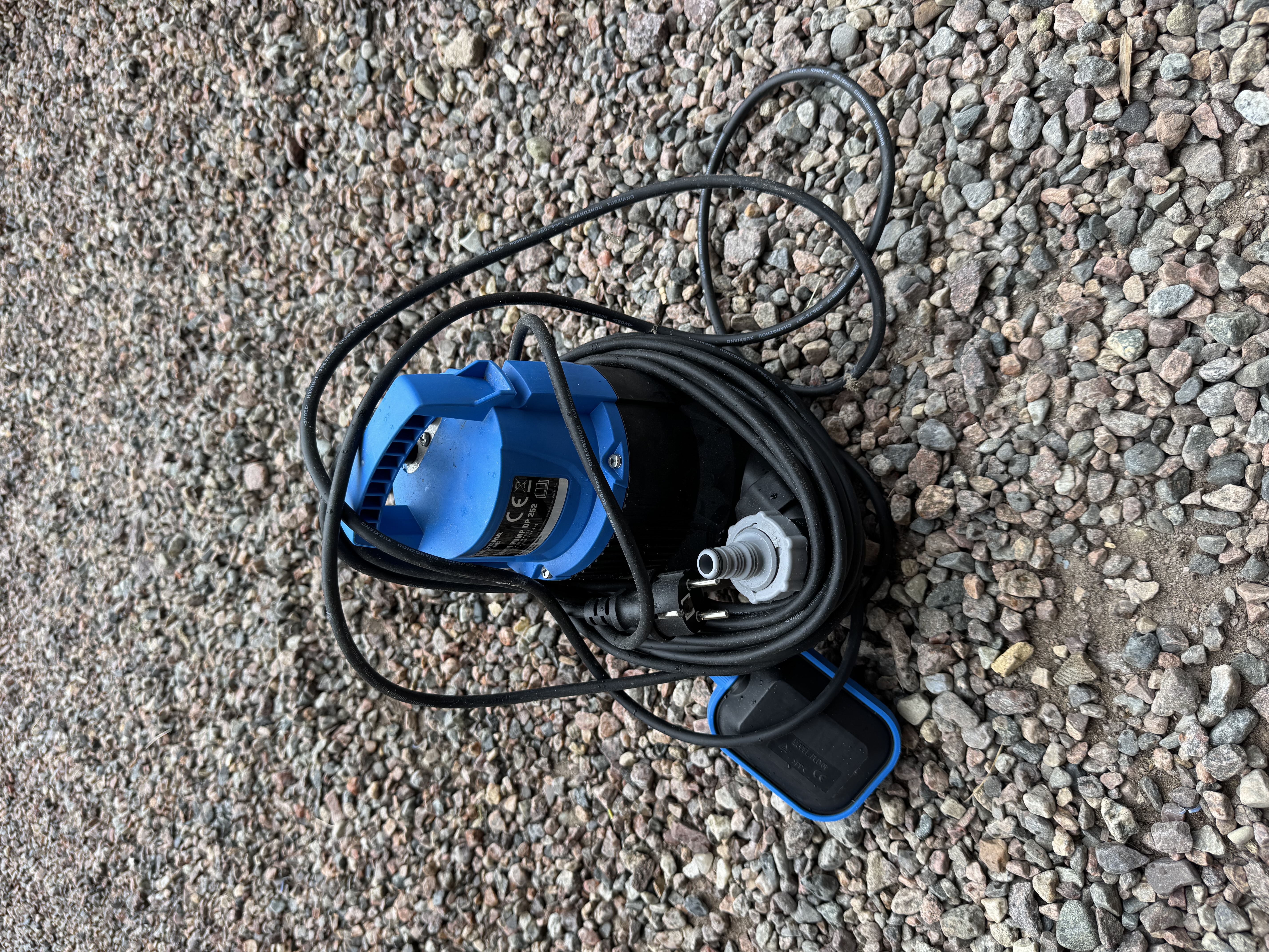 Dränkbar pump