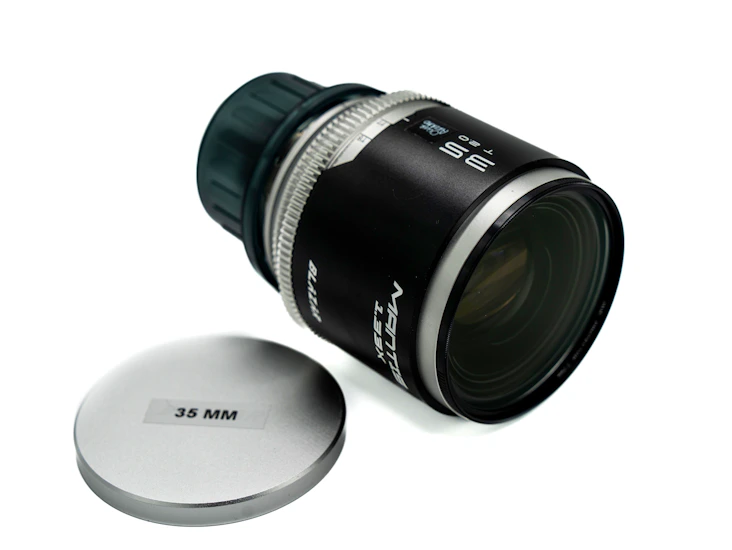Blazar mantis 1.33x ff anamorphic - 35mm t 2.0 pl-mount