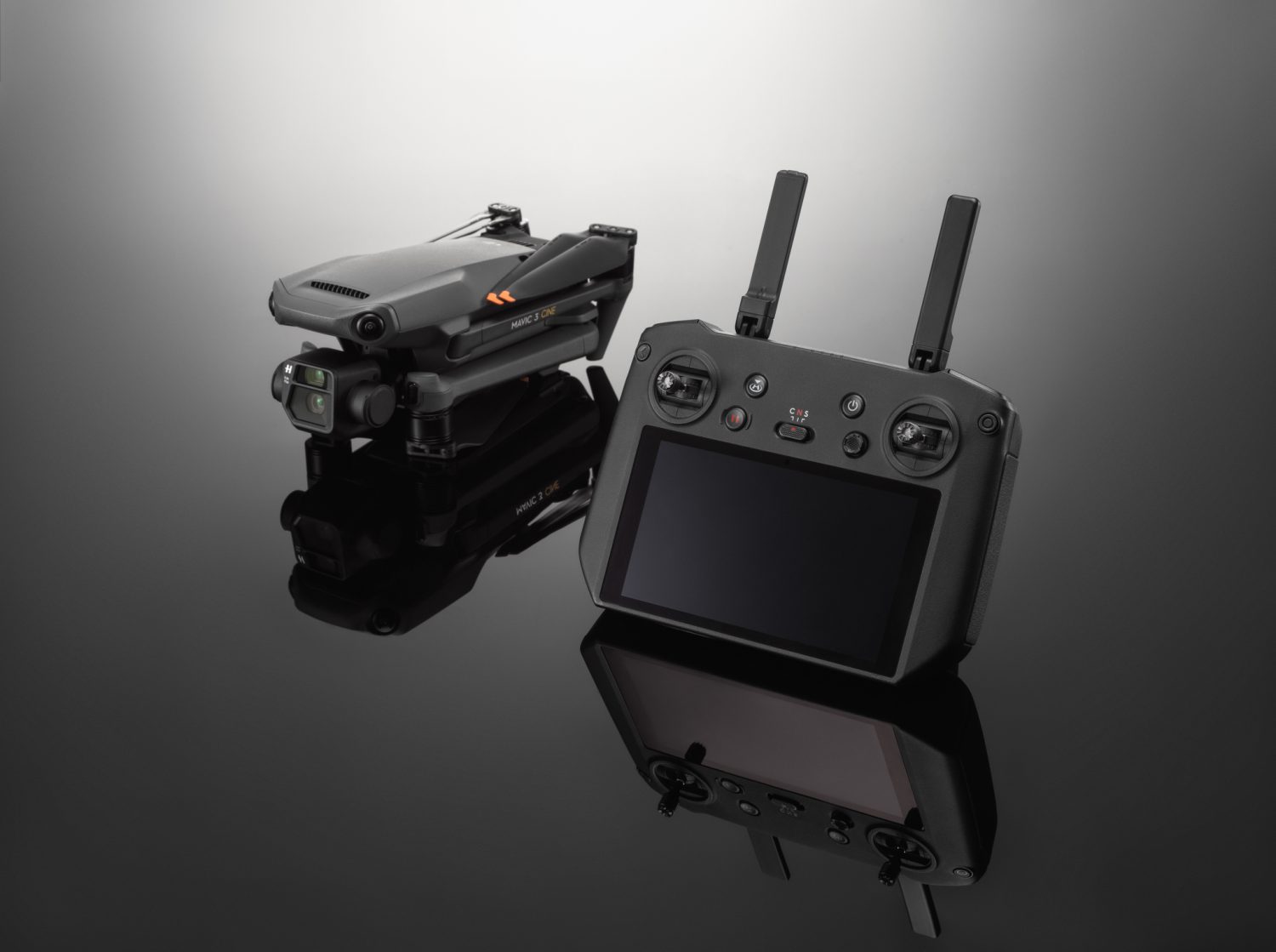 Dji mavic 3 fly more combo with rc pro controller + hardcase 