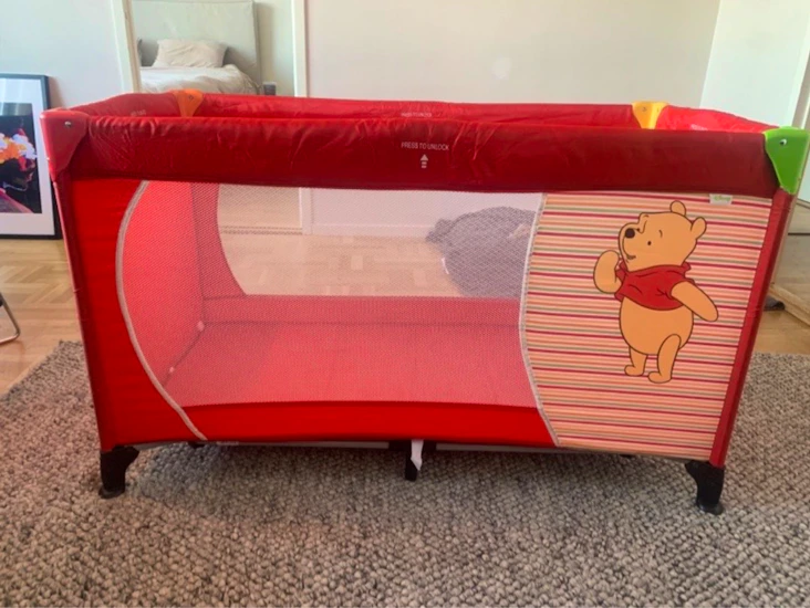 Travel crib baby cot / bärbar barnsäng