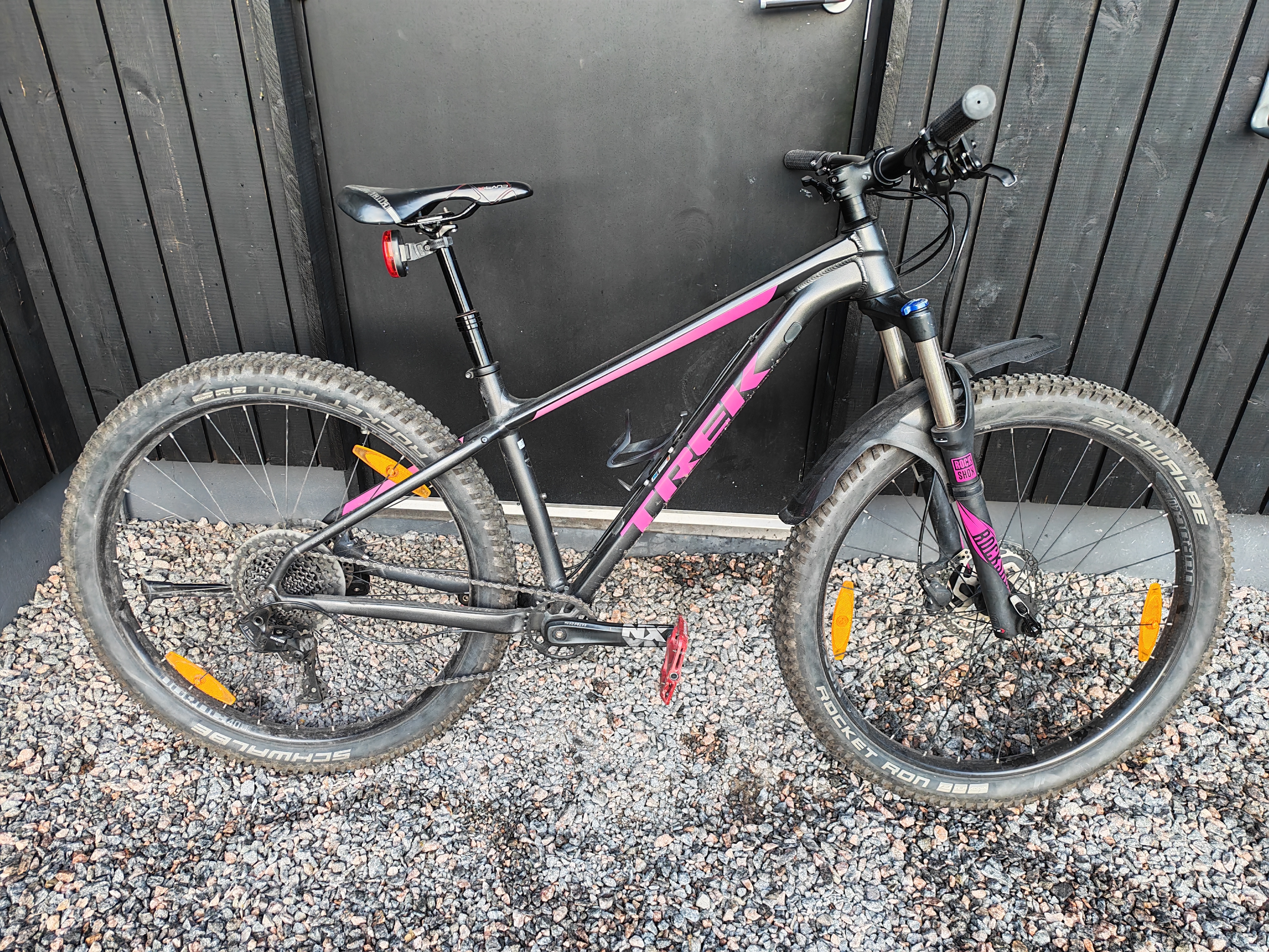 Trek roscoe 8 laadukas maastopyörä