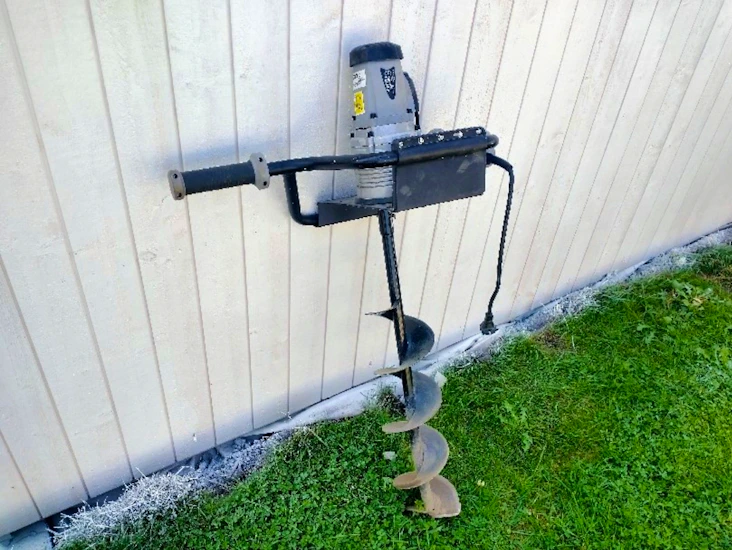 Kraftig elektrisk jordborr