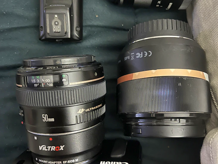 Canon eos m, canon 50mm 1.4 af, meike 85mm 1.8 af, canon 18-55mm 3.5 is stm