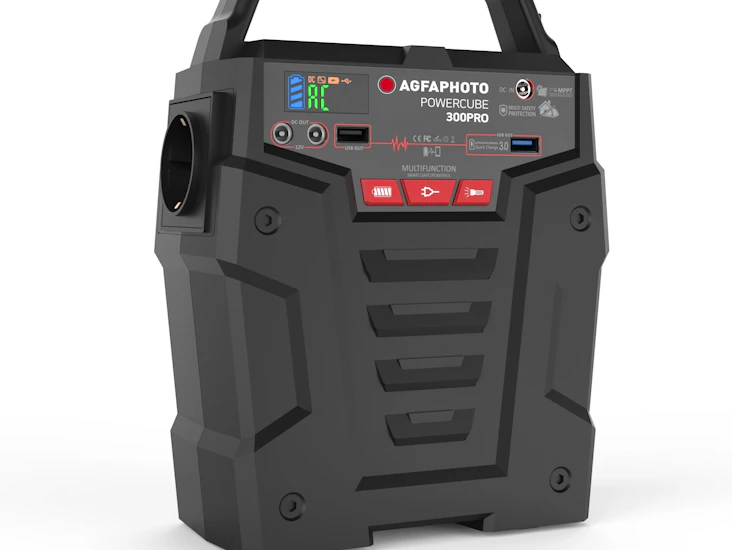 Kannettava latausasema ja aurinkopaneeli