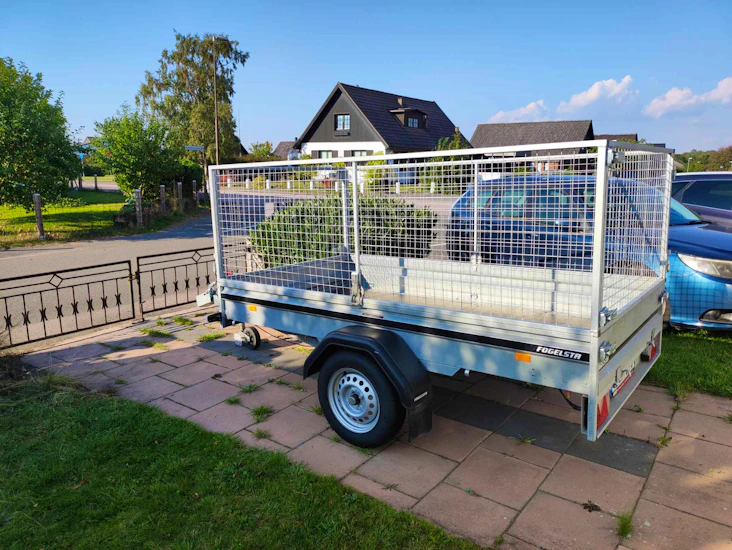 Gallersläp - fogelsta 750kg- i nyskick, att hyra till förmånligt pris