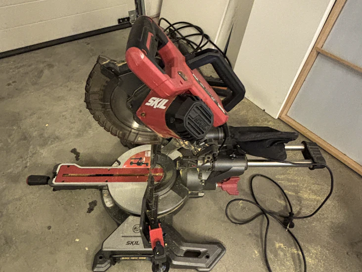 Kap- och geringssåg - sågdjup upp till 90 mm