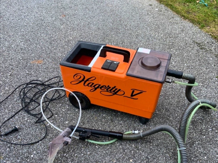 Möbel, matta eller recond för bilen