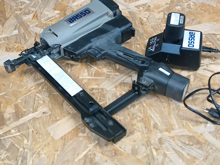 Basso. sg500/40-a1 krampe pistol