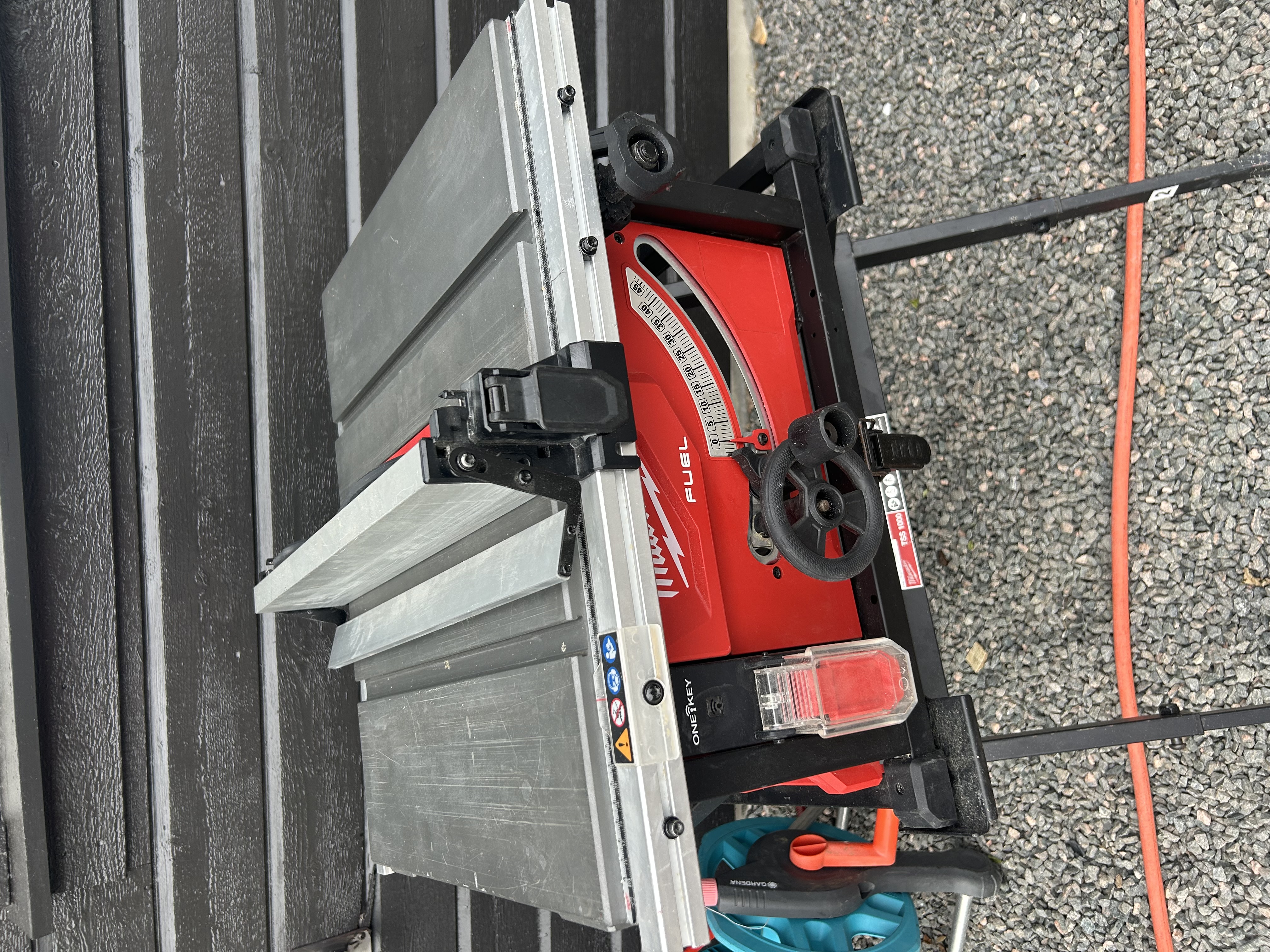Milwaukee fts 210 bordsag