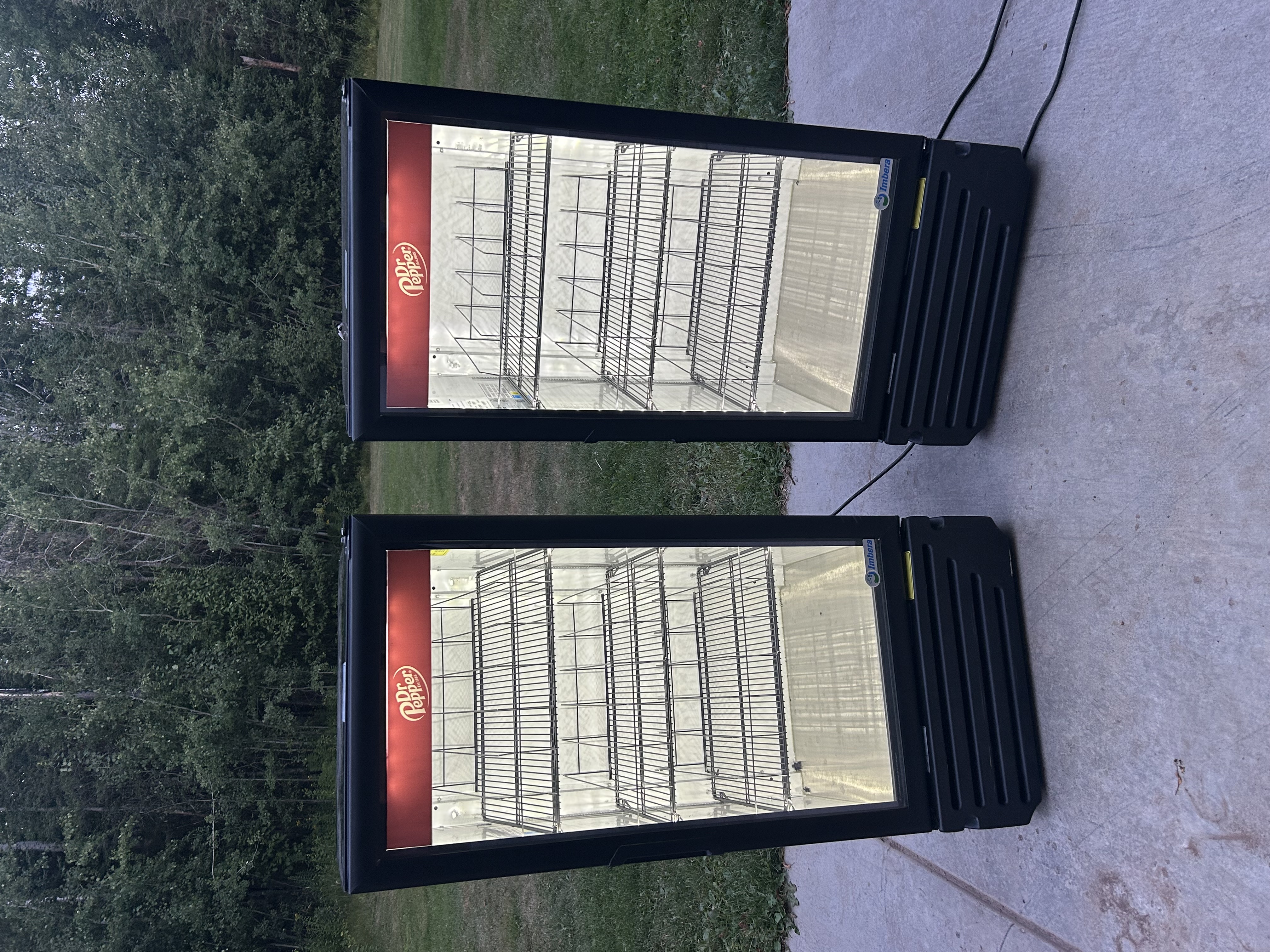 Commercial drink cooler