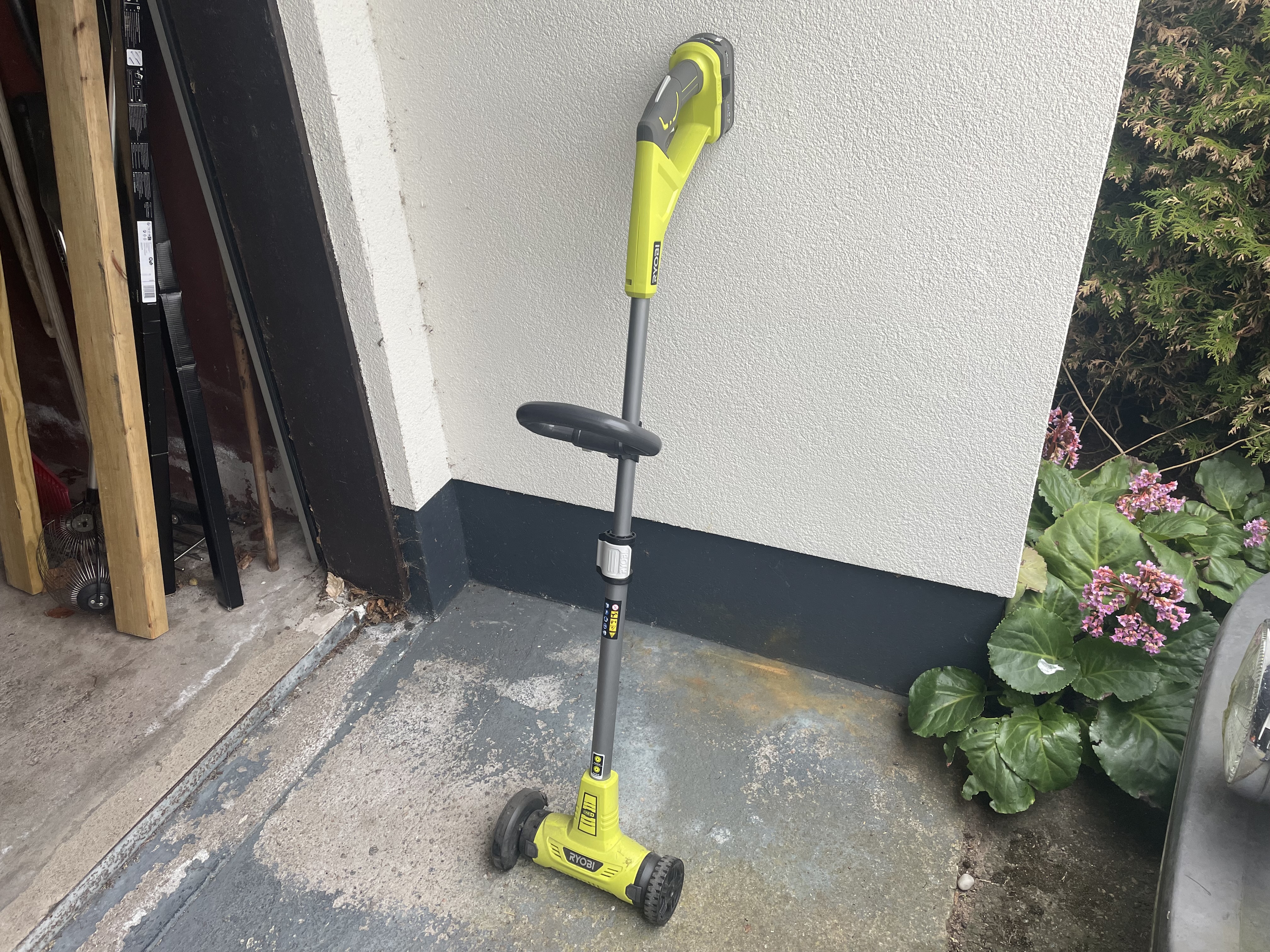 Ryobi platttensare