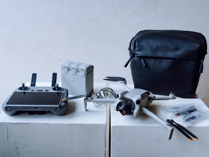 Dji mavic mini 4 pro+ drone (4k hdr, travel case, nd filters)