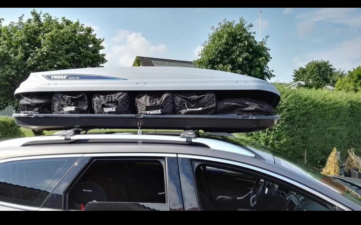 Thule ocean 700 med taket 