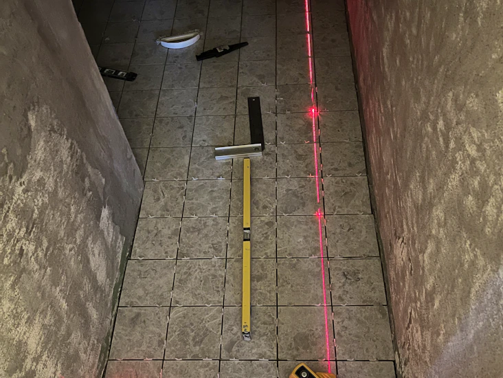 Golvlaser / linjelaser