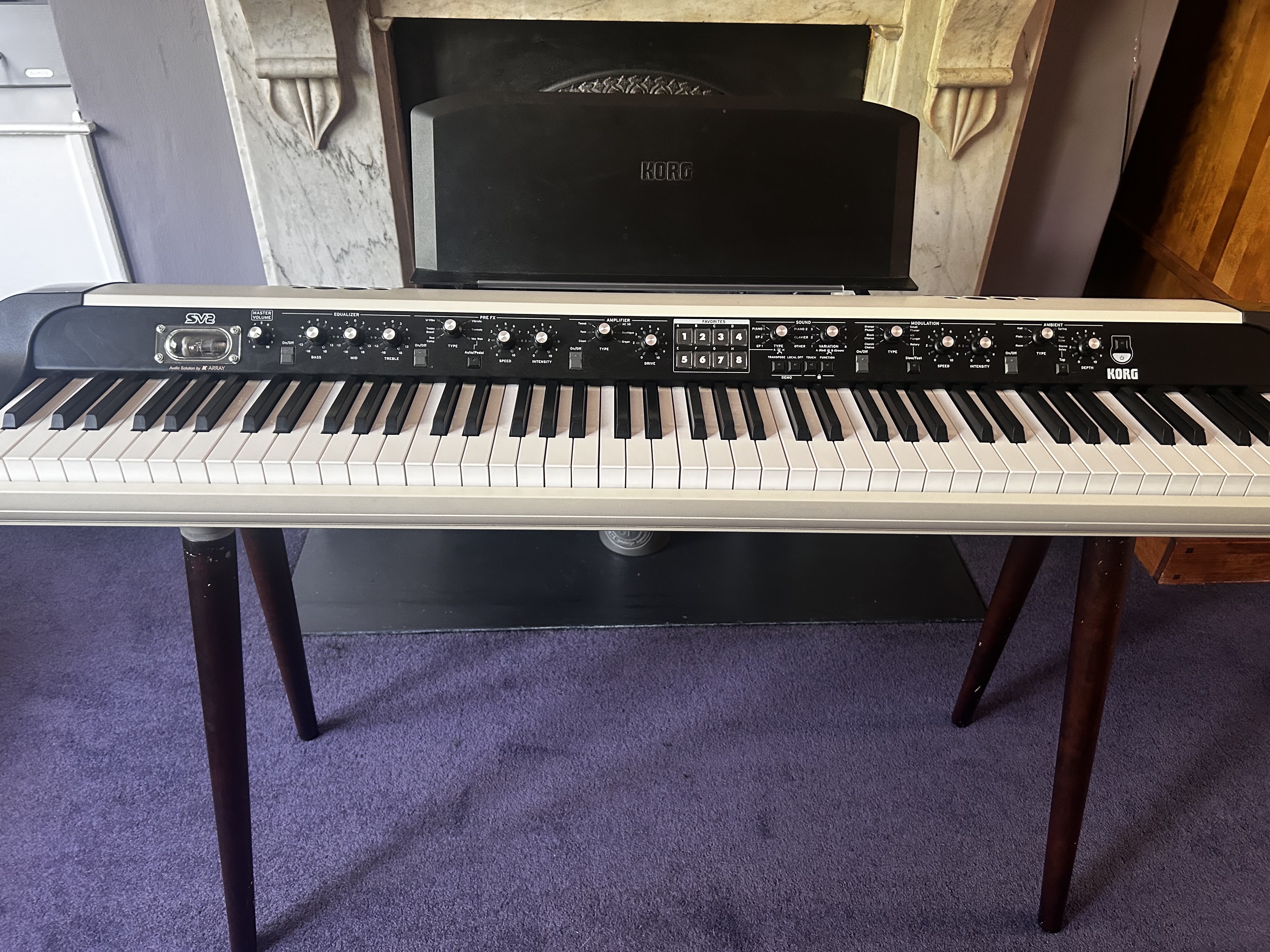 Korg sv-2 88-key stage piano (with speakers, stand & bench)