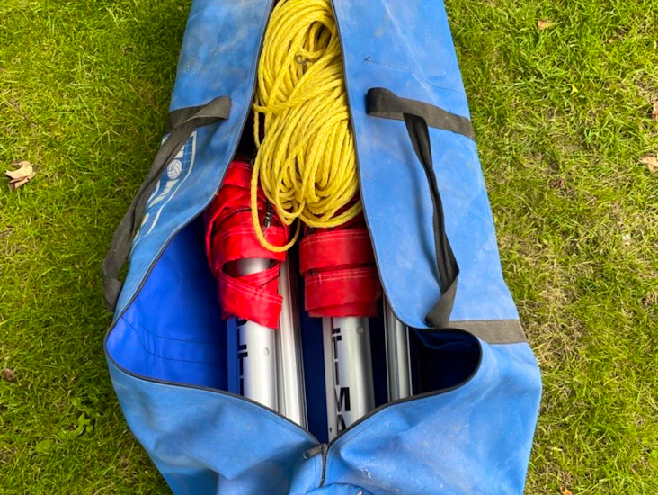 Portabelt beachvolleybollkit i väska
