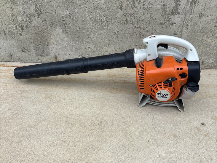 Stihl sh 56 c leaf blower and bagger