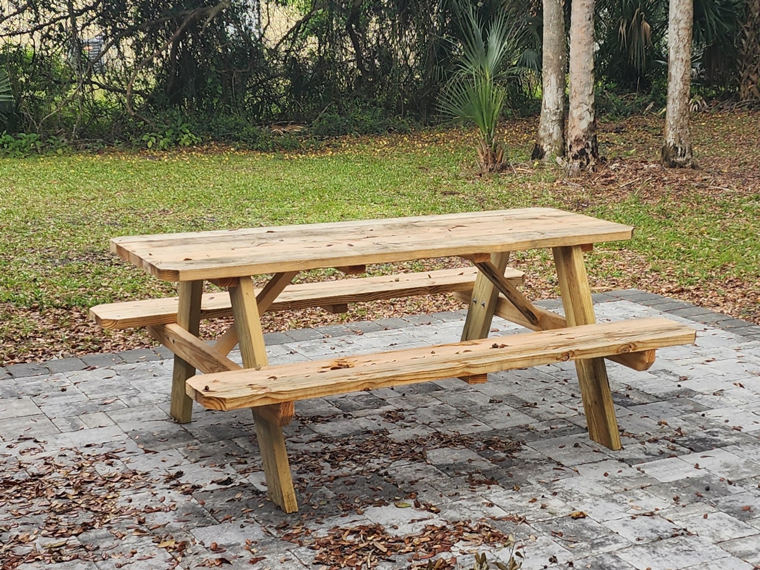Picnic table