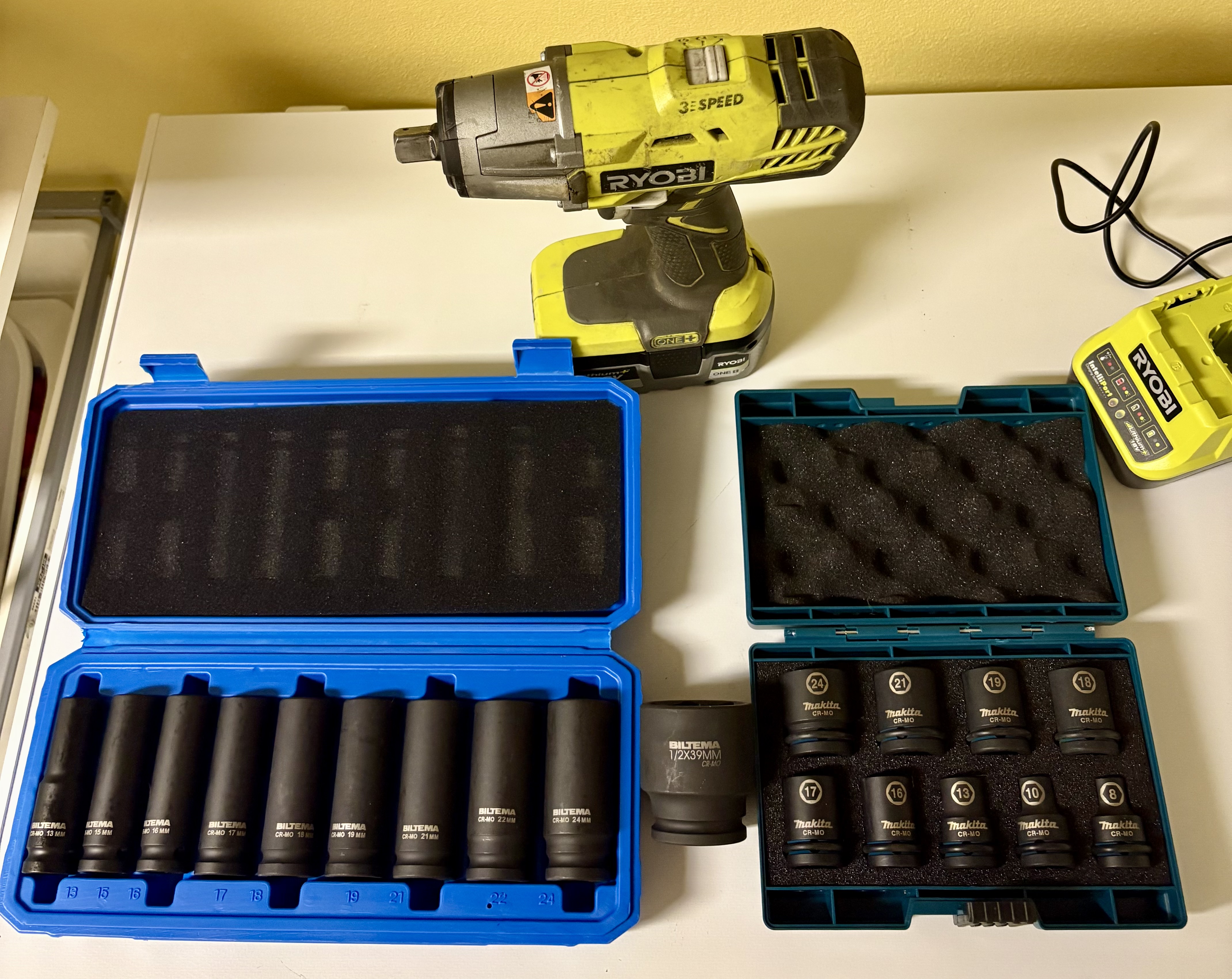 Ryobi 400nm iskevä mutteriväännin