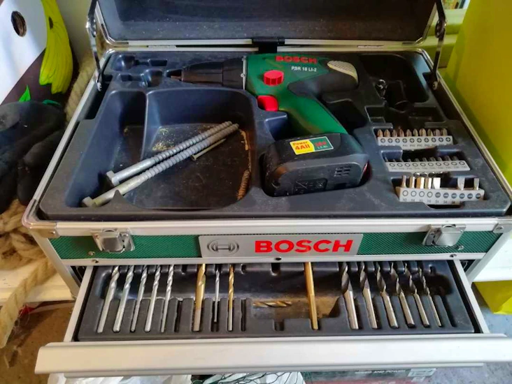 Batteridriven skruvdragare/borrmaskin