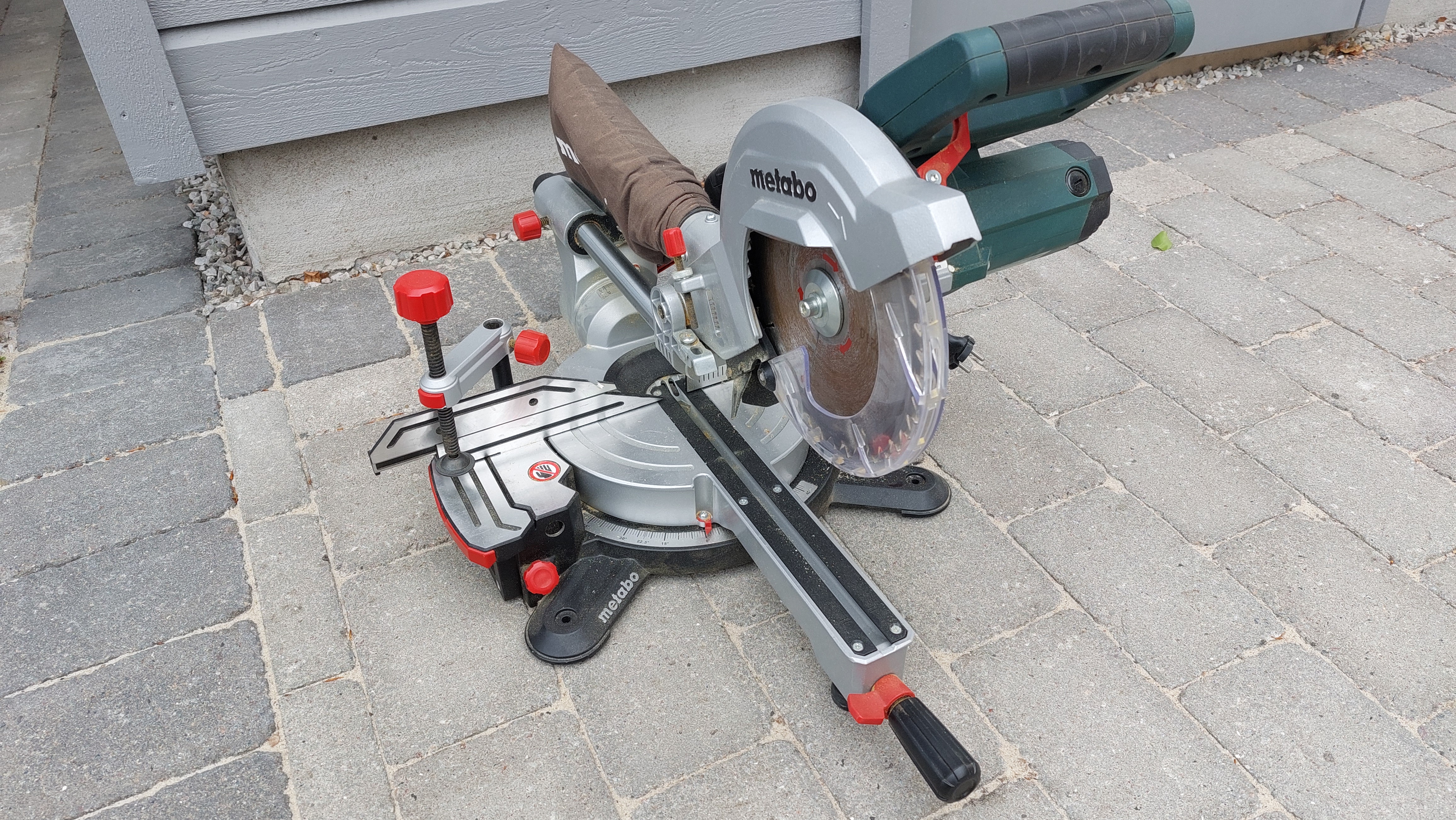 Metabo kap- & gerringsåg kgs 216 m 
