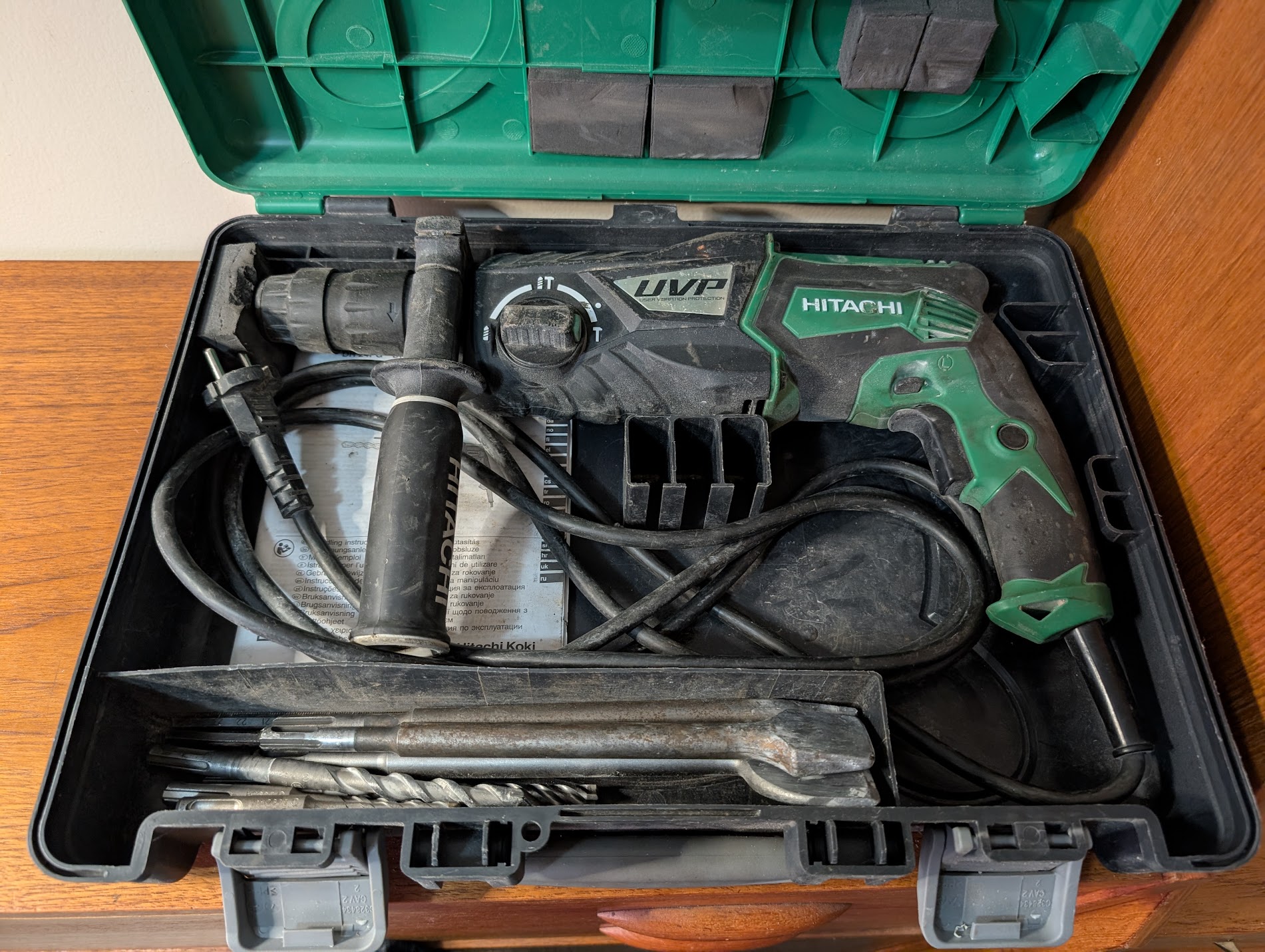 Hitachi dh28pmy borhammer med bor