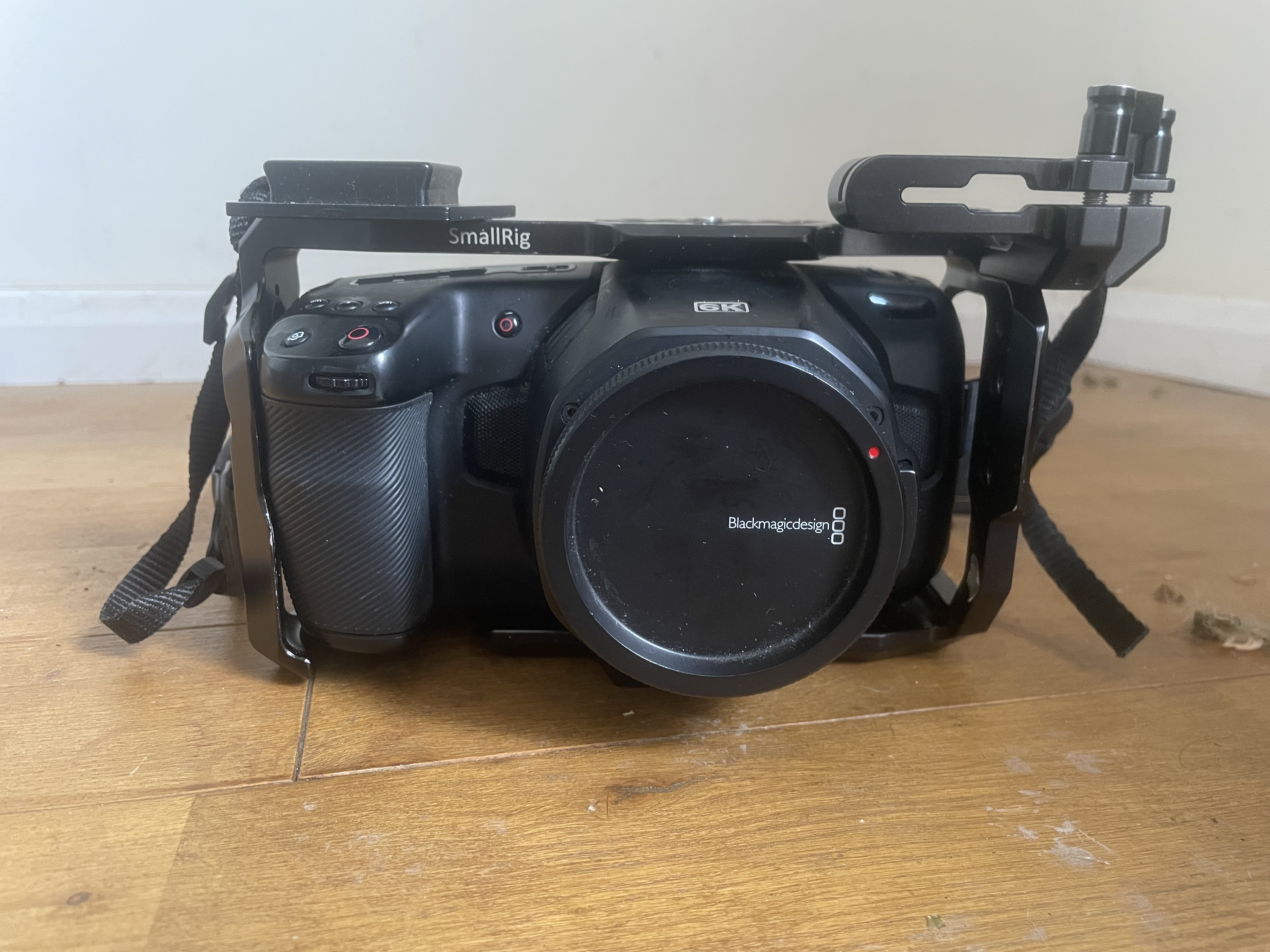 Blackmagic pocket cinema camera 6k + external battery