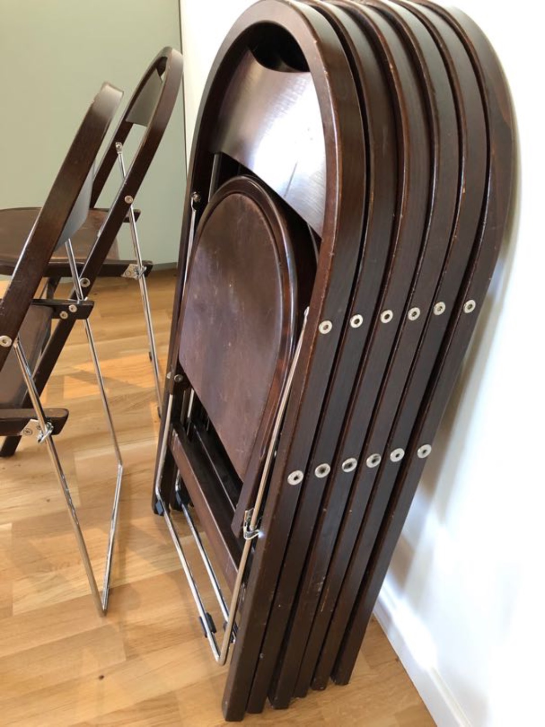 18 st klappstolar från gemla. 