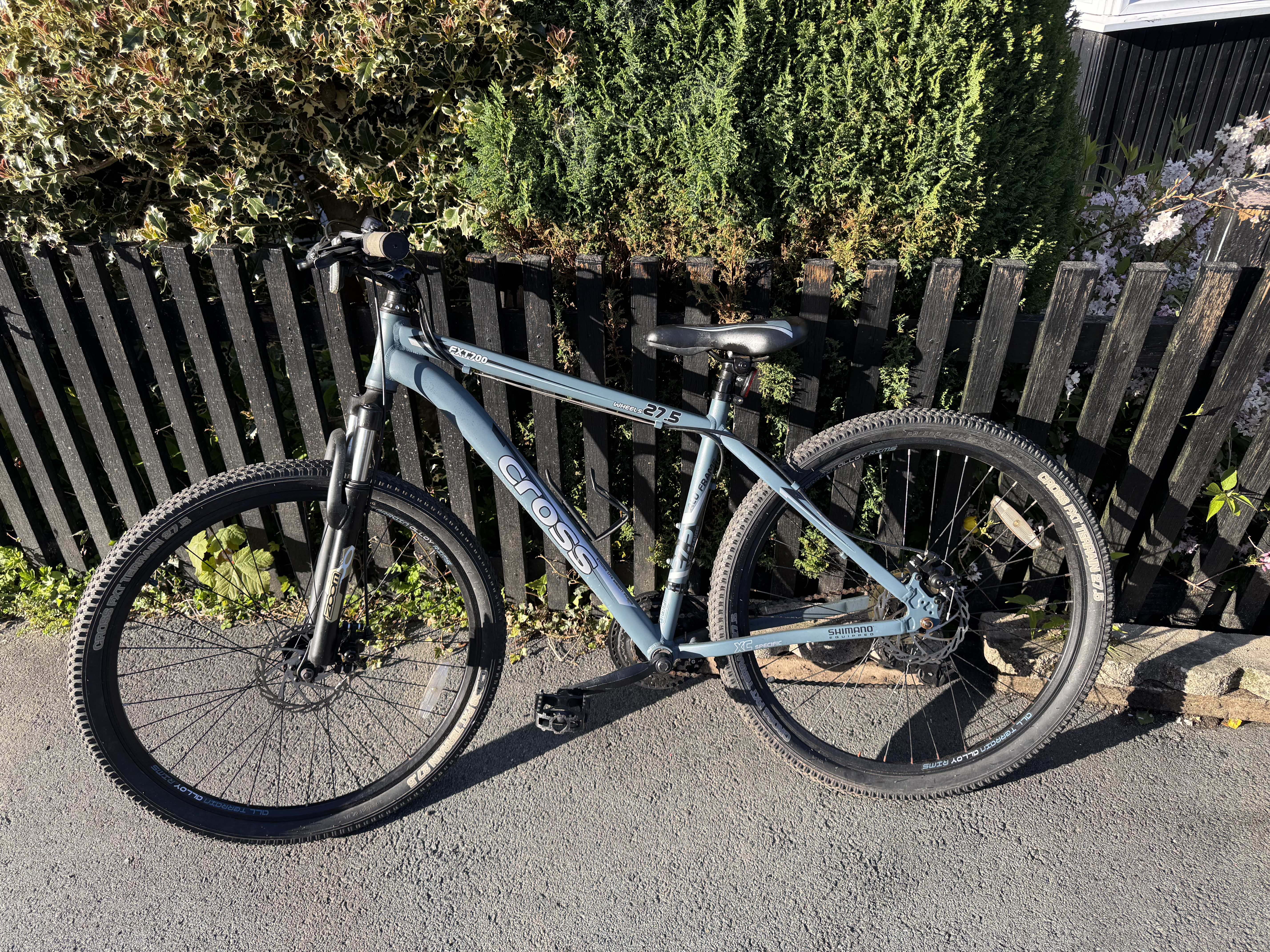 Cross fxt700 mountain bike 