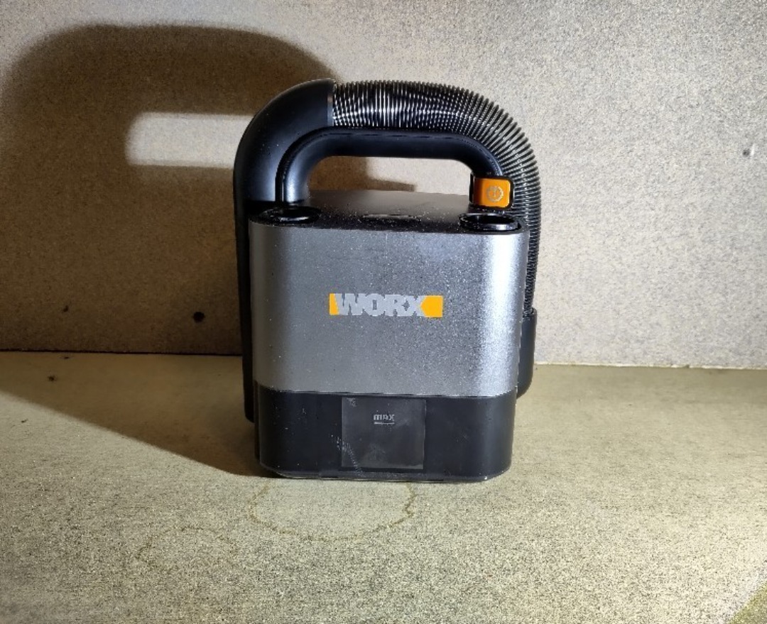 Håndholdt støvsuger på batteri