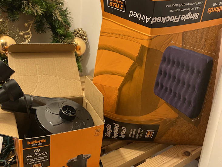 Air mattress and air pump