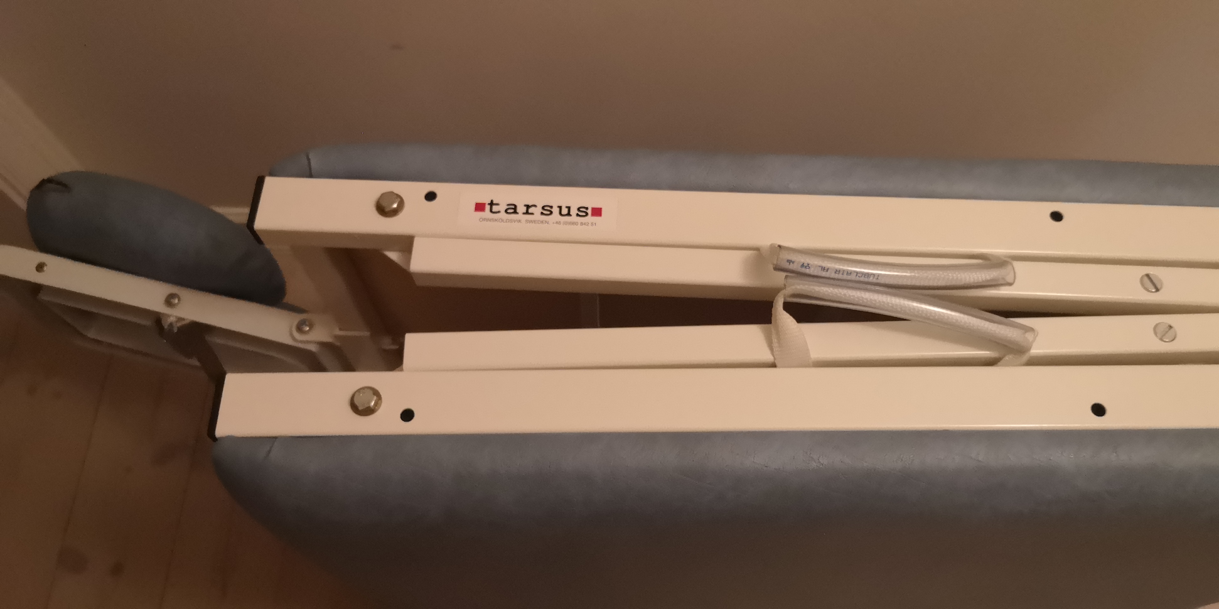 Hopfällbar massagebänk tarsus