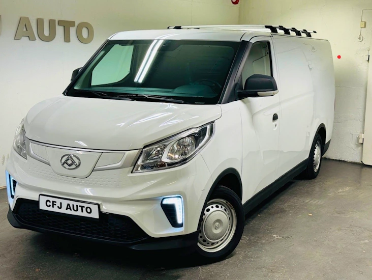 6,3m³ lastekapasitet, hengerfeste og takstativ