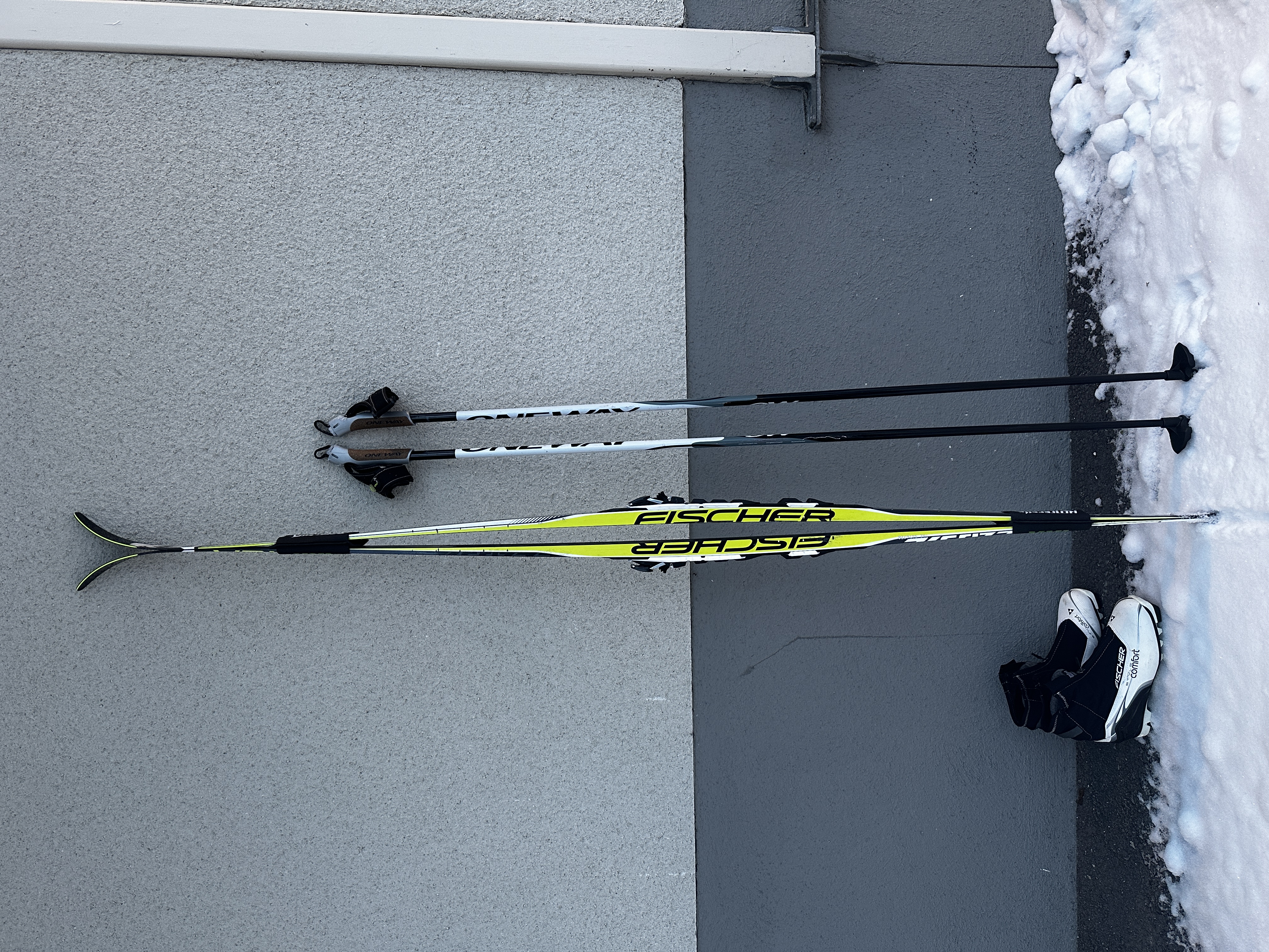 Längdskidor och pjäxor