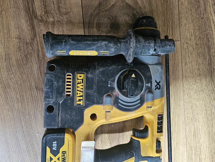 Dewalt sds+ 18v cordless hammer drill / rotary drill